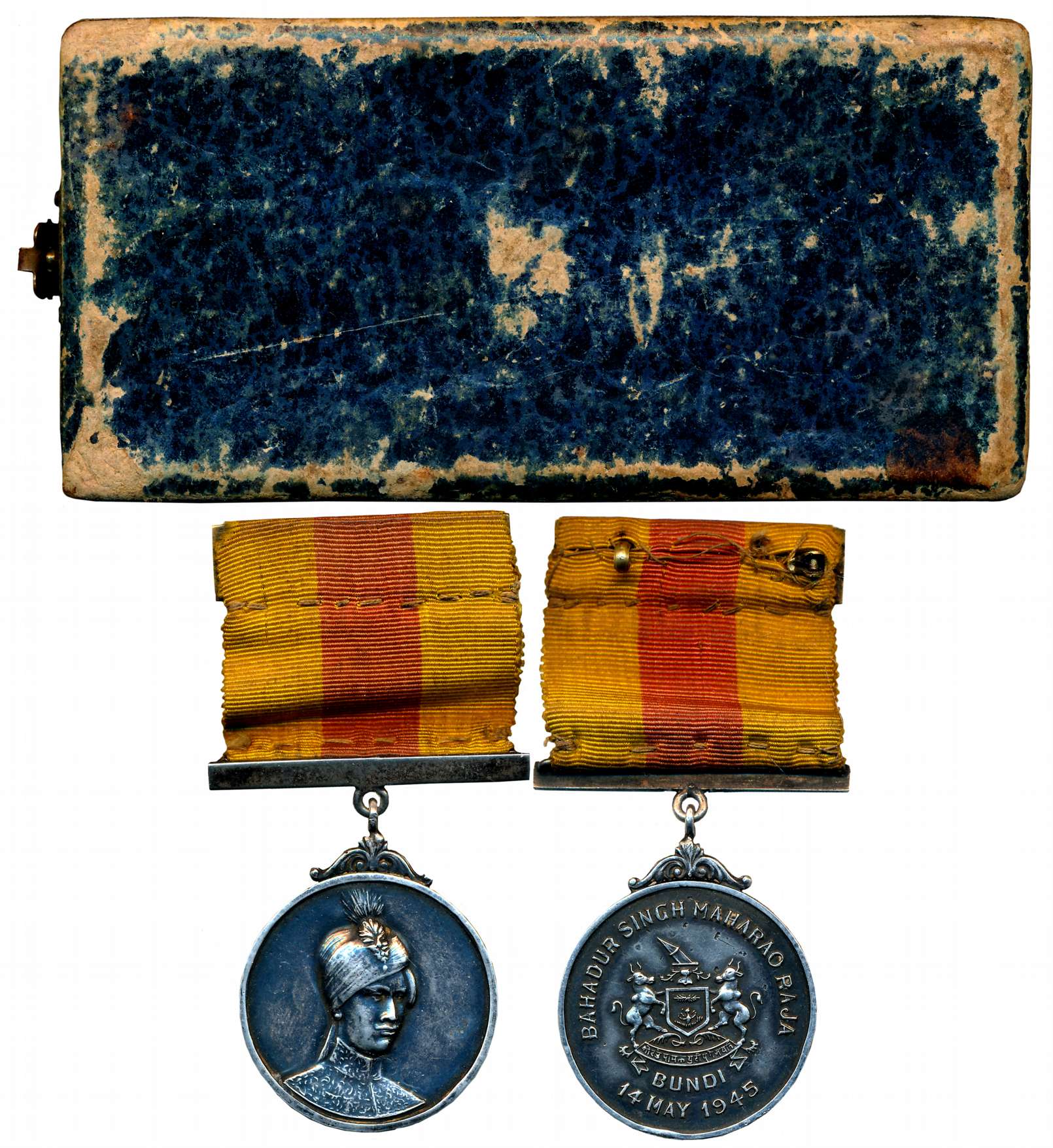 Bundi, Silver Medal, 24.79g, Obv: Bust of Bahadur Singh facing half right, wearing a rich 
