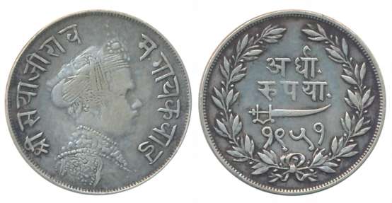 Sayaji Rao III, Silver 1/2 Rupee, VS 1951, Obv: Crowned bust to right, Rev: Scimitar, date