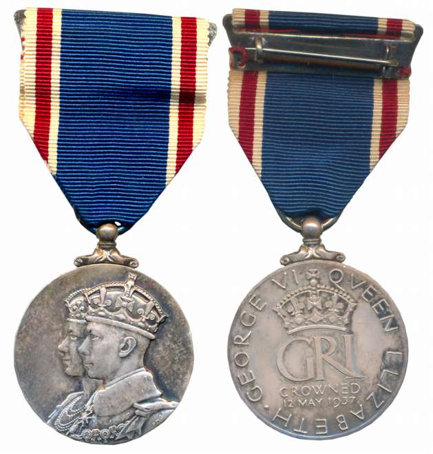 George VI and Queen Elizabeth, Silver Coronation Medal, 30.49g, Obv: Conjoined bust of Geo