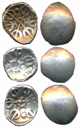 Punch Marked, Attributed to Gandhara Janapada, Silver Shana (3), 1.38g, 1.46g, 1.47g, seri