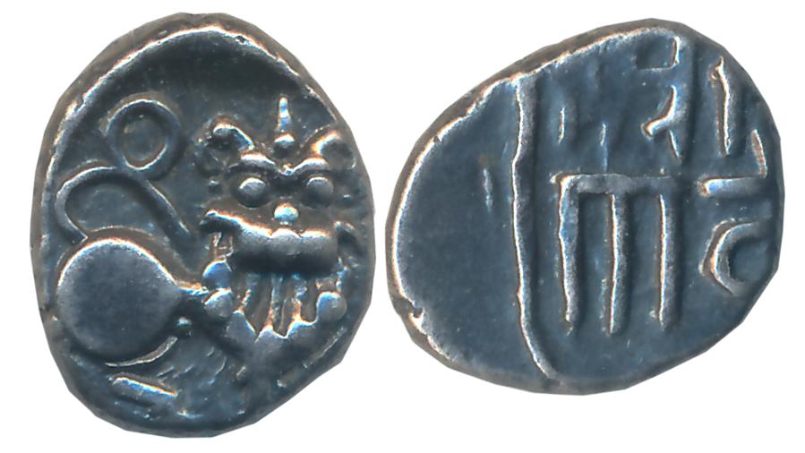 Yadavas of Devagiri, Seun Dev, Silver Kasu, 0.88g, Obv: Lion to right facing front, Rev: D