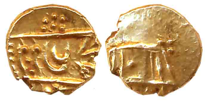 Gold Fanam, 0.35g, in the name of Alamgir, Obv: Crude depiction of Goddess Kali, Farsi leg