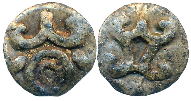 Anandas of Banavasi, Anonymous Lead, 1.52g, Obv: Srivatsa symbol, Rev: Nandipada symbol (P