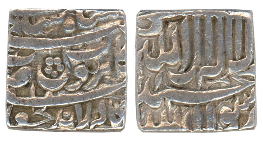 Akbar, Silver Square Rupee, 11.33g, “Kaabe Roushan” couplet, Bangala Mint (KM# 86.1). Extr