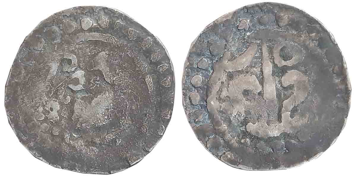 Harikela, Silver, 5.84g, Obv: Seated bull to left, legend “Harikela” above, Rev: “Shrivats