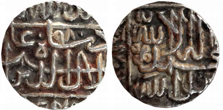 Akbar, Silver 1/2 Rupee, 5.67g, “Kalima” type, Ahmedabad Mint, AH 980. Very fine, very rar