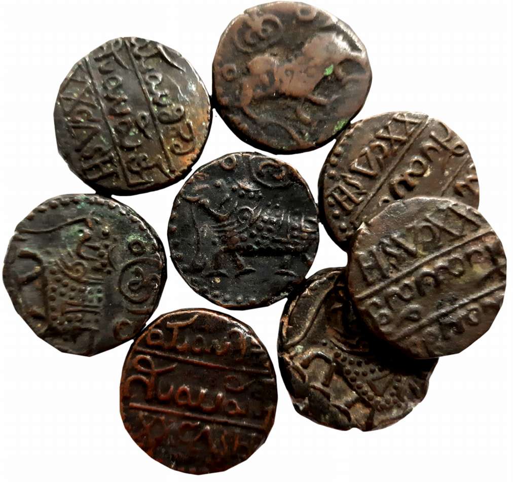 Krishna Raja Wodeyar, Copper 20 Cash (8), Obv: Elephant to left, Kannada letter “Sri” betw