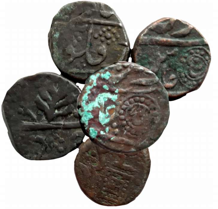 Copper Paisa (5), “Ra’ej” series, different types. Very fine. 5 coins.