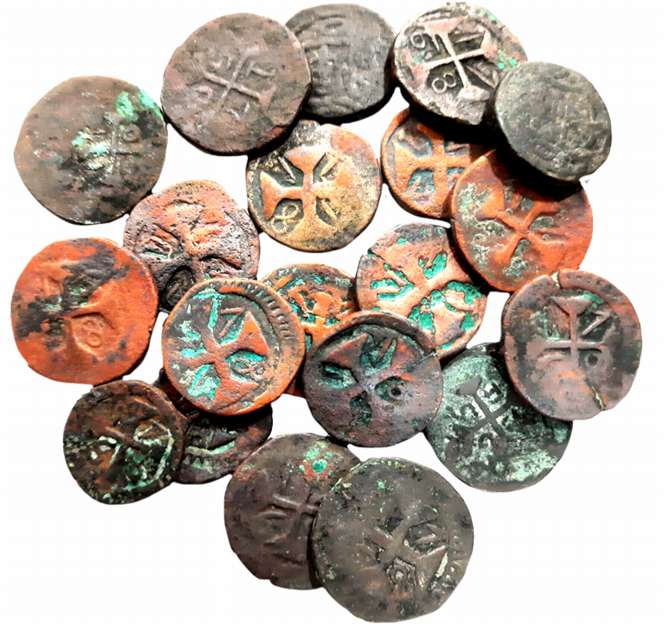 Diu, Copper (20), Atia (19), 1750 (3) (KM# 34), 1768 (7) (KM# 38), 1778 (7) (KM# 42), 1799