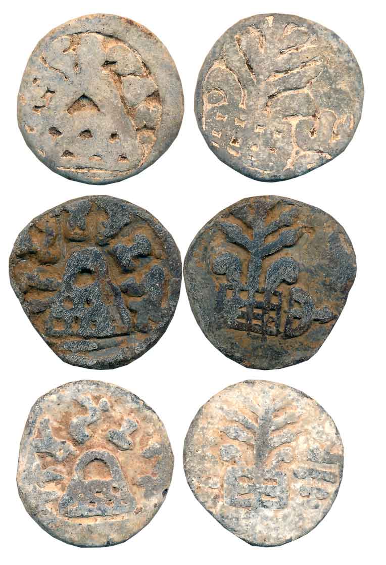 Chutus of Banavasi, Mulanandasa, Lead (3), 17.95g, 17.87g, 13.87g, Obv: Eight arched hill 