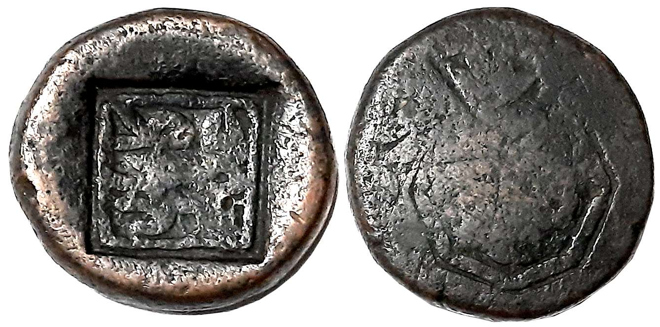 Akbar, Copper Dam, 18.98g, Kabul Mint, Obv: "Adl Kabul" counter struck in a square shaped 