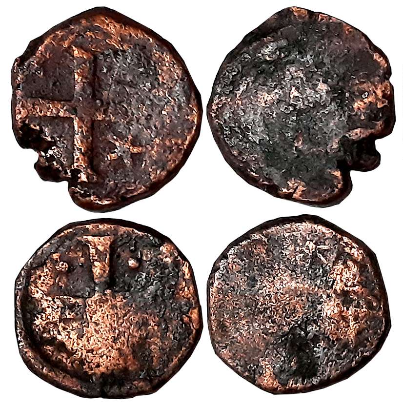 Goa, D. Joao III, Copper 1/2 Bazaruco (2), 4.05g, 4.45g (Gomes# 0.4.01). Very fine for typ